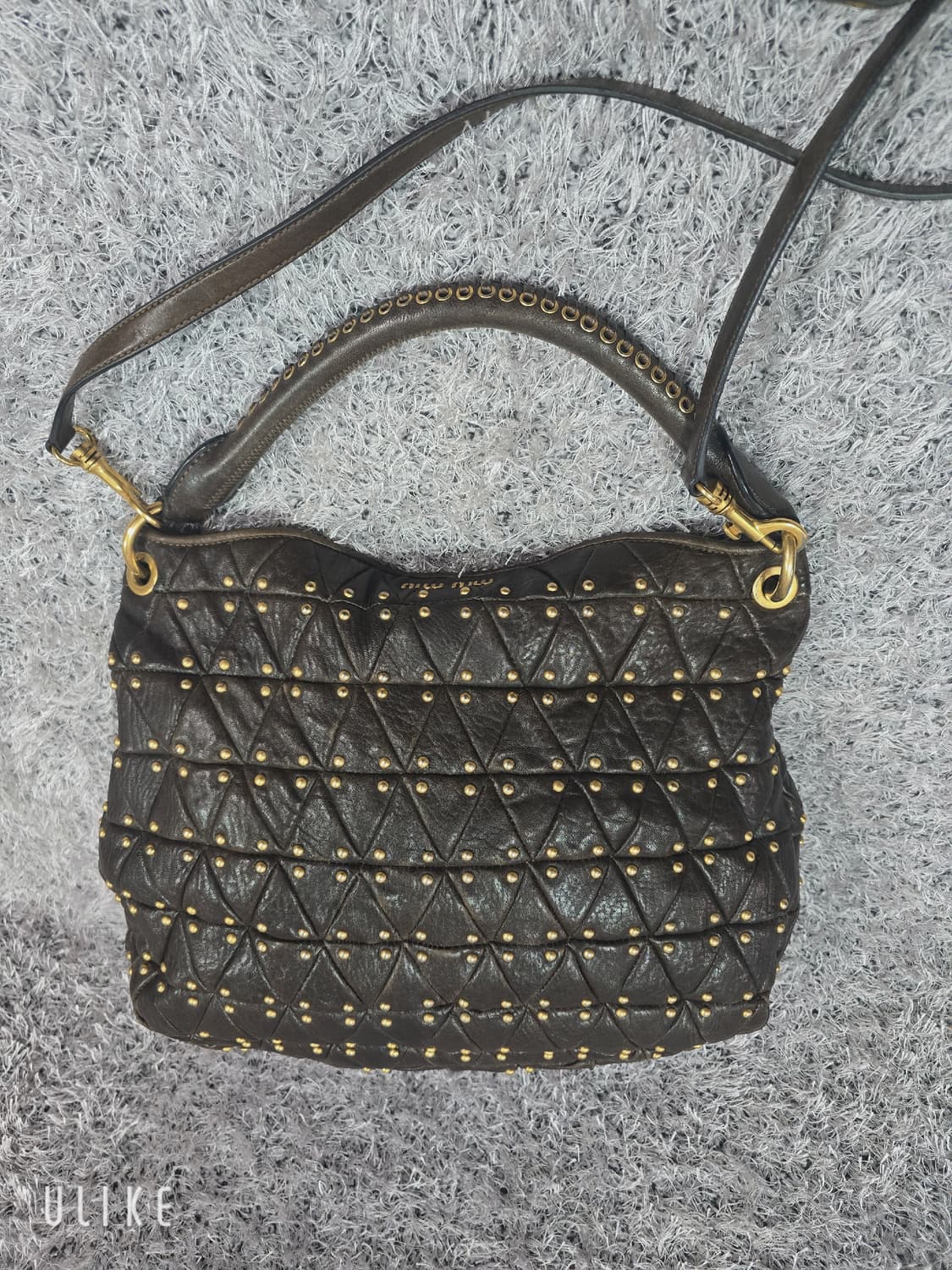 미우미우 퀼팅 금장 숄더백 상품이미지3