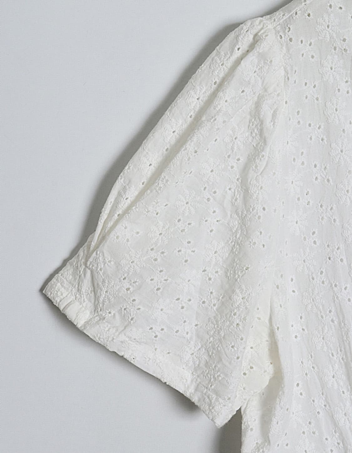 G U Eylet Lace One-Piece 상품이미지3