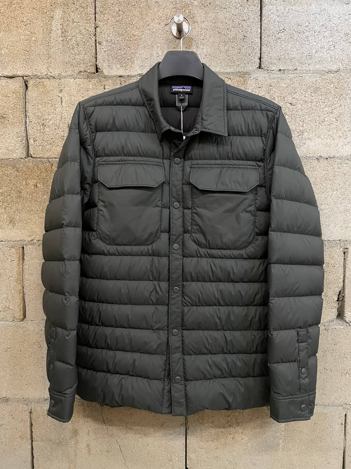 파타고니아 사일런트 다운 셔츠 자켓  상품이미지1