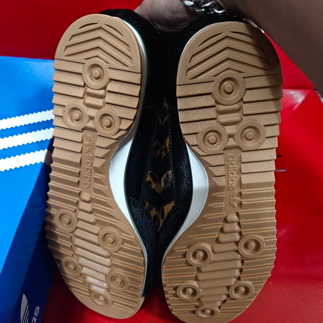 (새상품) 아디다스(Adidas) 레오파드 코어 오프화이트 240size 상품이미지8