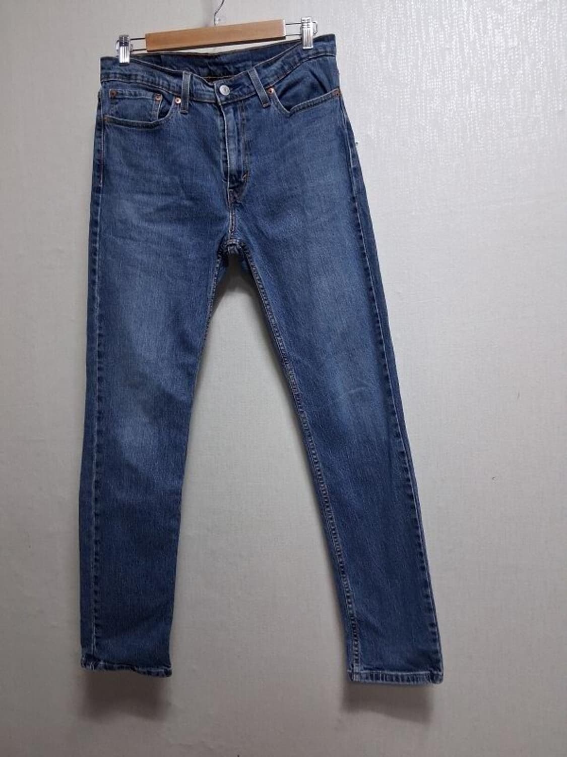 리바이스 511   슬림핏 연청청바지 남성32인치
원산지 베트남제조 국내 상품이미지1