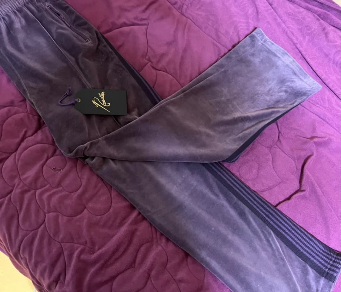 니들스(needles) 내로우 벨로우퍼플 컬러  트랙팬츠드립니다[정품] 상품이미지1