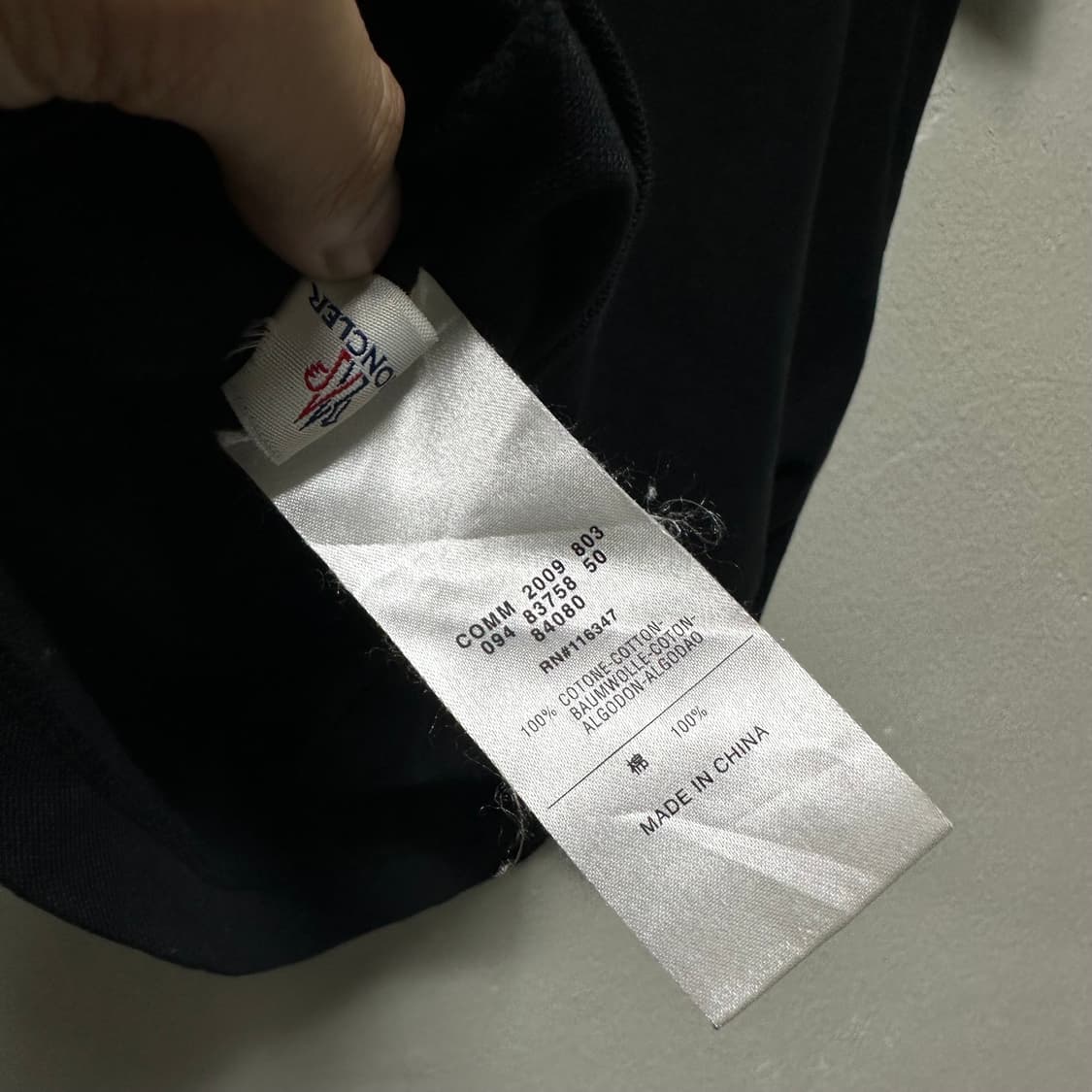 몽클레어 자수 로고 카라티 상품이미지7