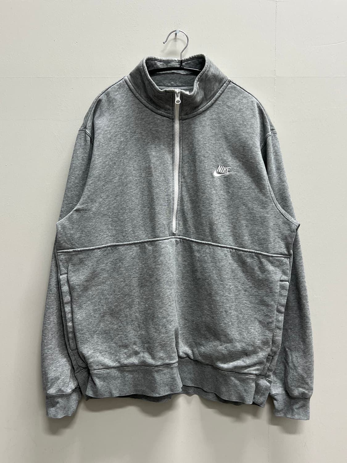 (XXL) 나이키 NSW 클럽 브러쉬드 백 하프 집 그레이 상품이미지2