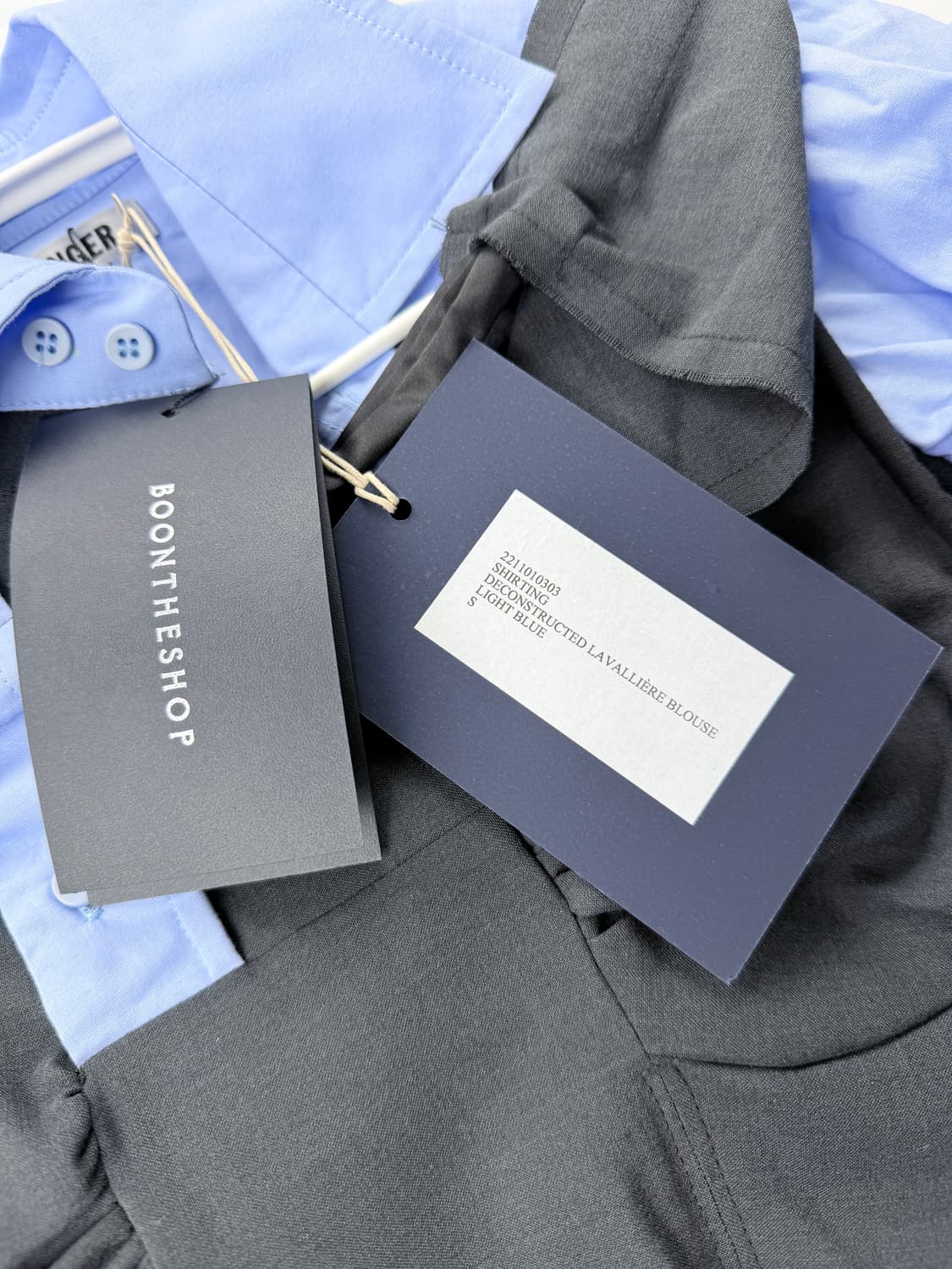 오토링거 디컨스트럭티드 블루 블라우스 새상품 상품이미지4