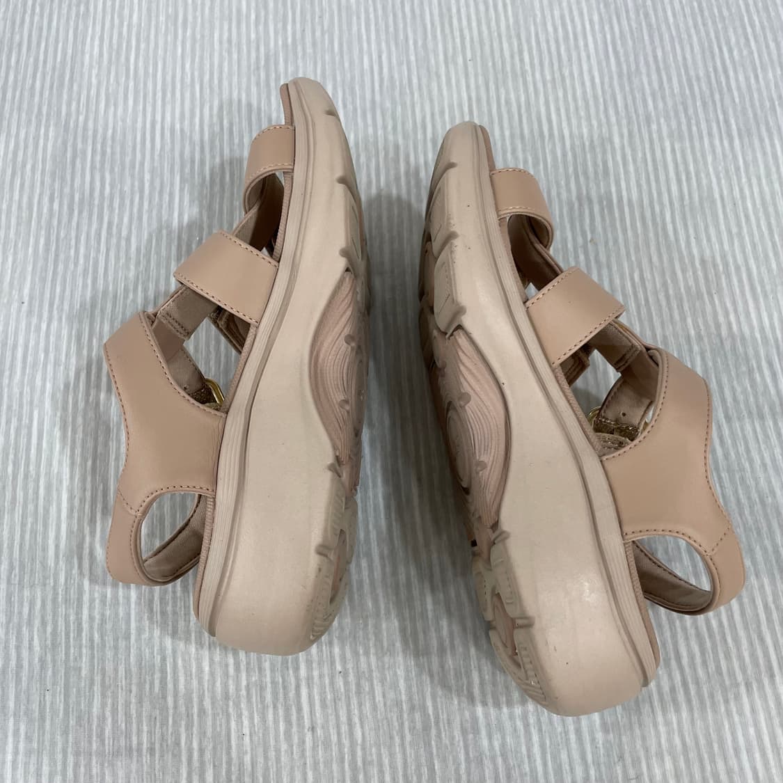 890) 스케쳐스 고워크 아치핏 2.0 샌들 220mm 상품이미지5