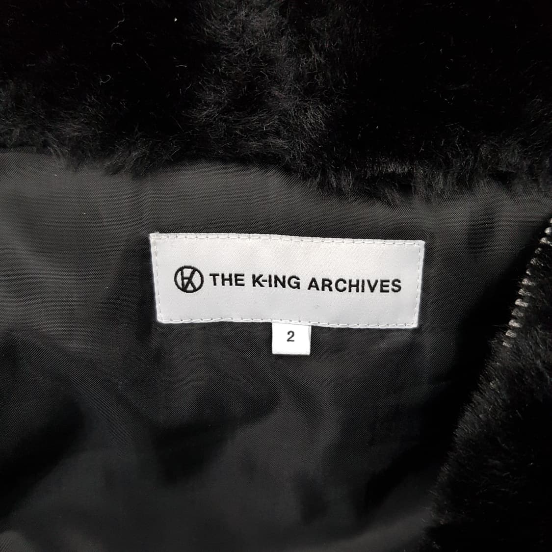 킹아카이브 퍼소재 후드자켓  2사이즈 상품이미지3