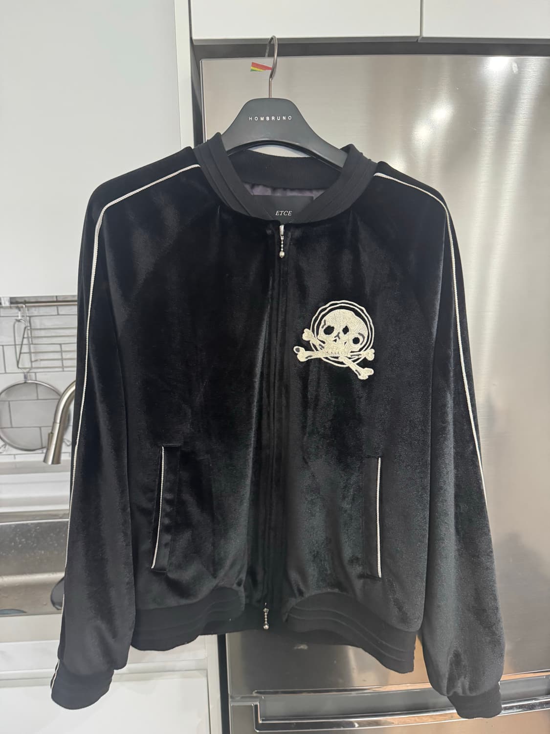 이티씨이 스컬 벨벳 수베니어 자켓 블랙 상품이미지2