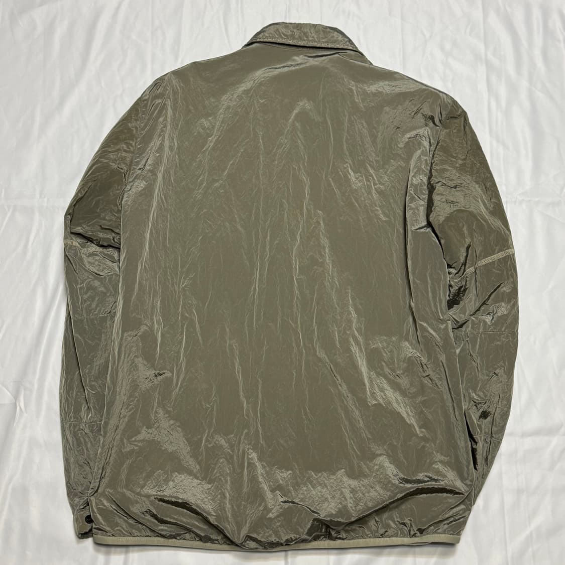 [L] 18FW 스톤아일랜드 나일론메탈 오버셔츠 베이지 상품이미지6