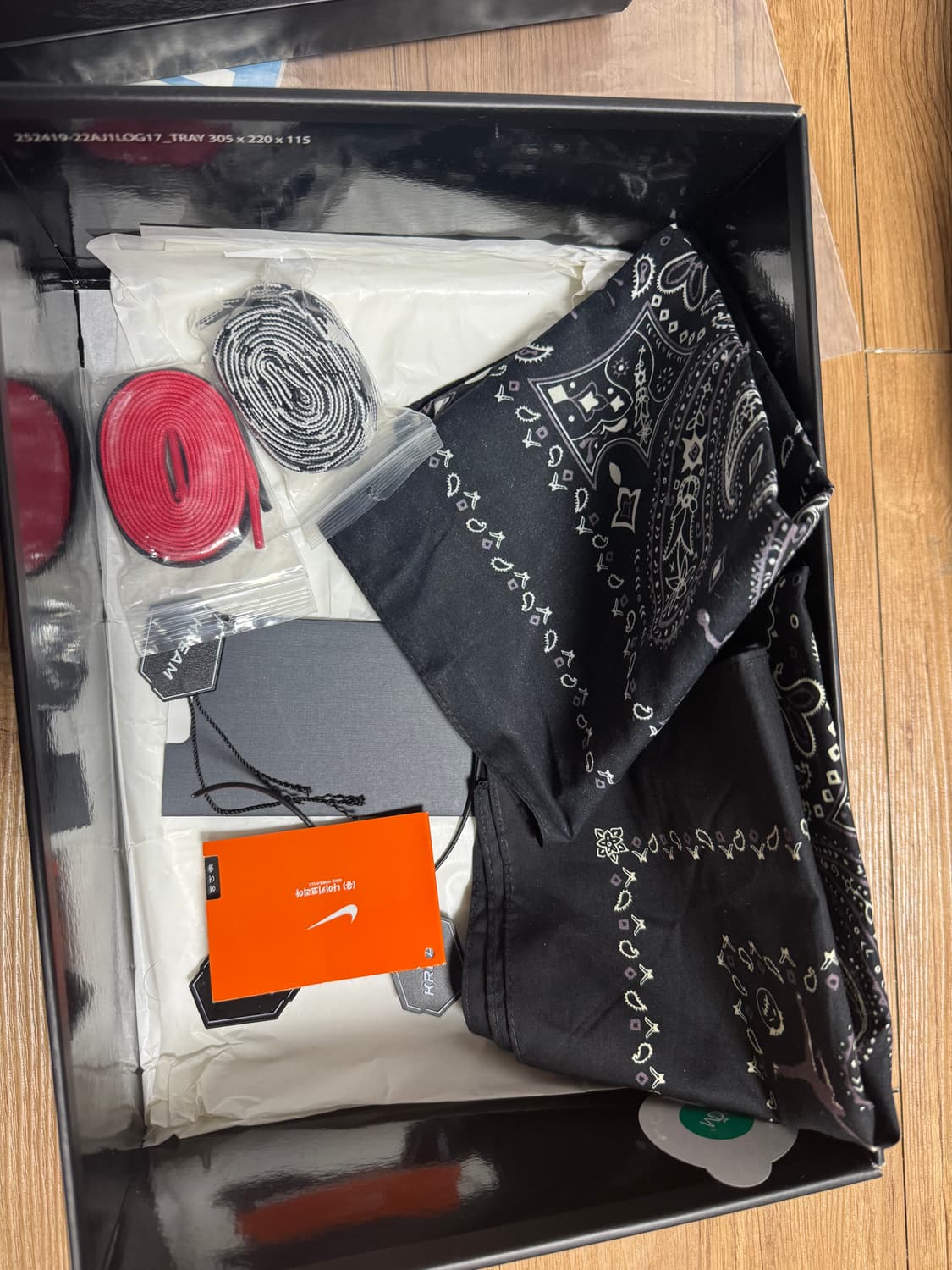 스캇 조던1 블랙팬텀 상품이미지4