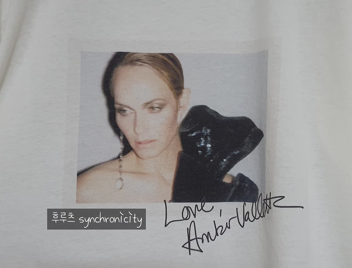 생로랑 Amber Valletta 포토 티셔츠 상품이미지1