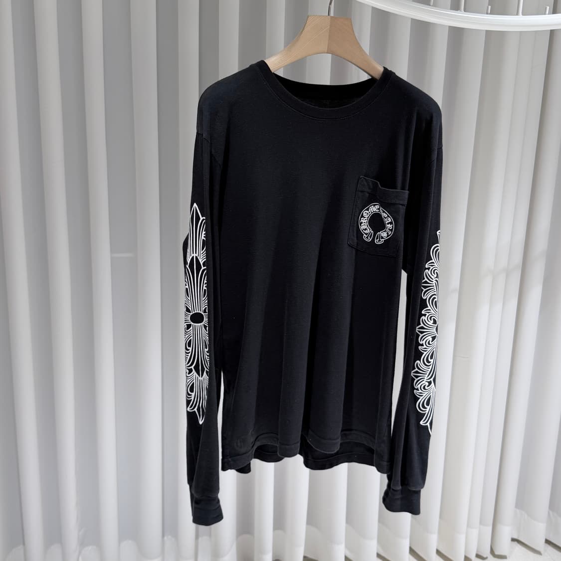 (A/L) / 크롬하츠 홀스슈 플로랄 롱슬리브 긴팔 티셔츠 블랙 상품이미지3