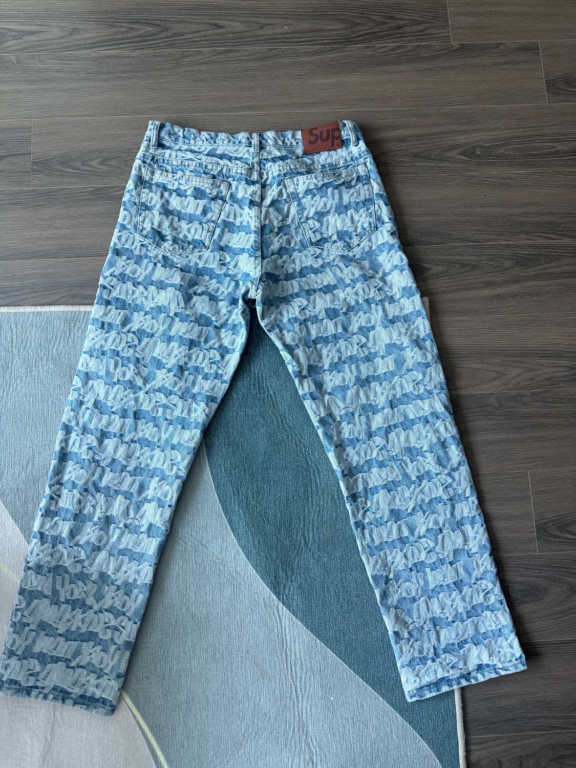 슈프림 팻 팁 레귤러진 32사이즈 판매합니다. 상품이미지2