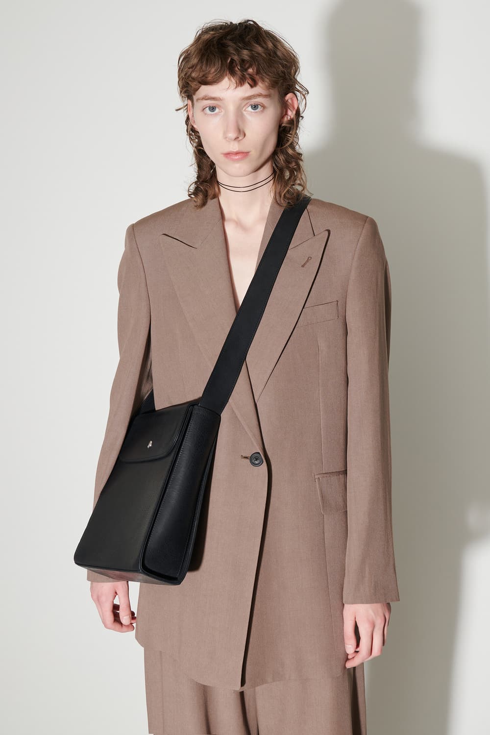 아워레가시 레더 익스텐디드 백 블랙 상품이미지8