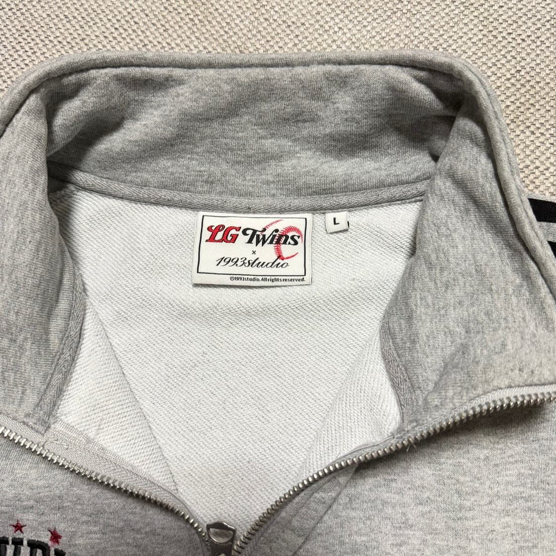 LG 트윈스 x 1993 스튜디오 하프집업 맨투맨 상품이미지4