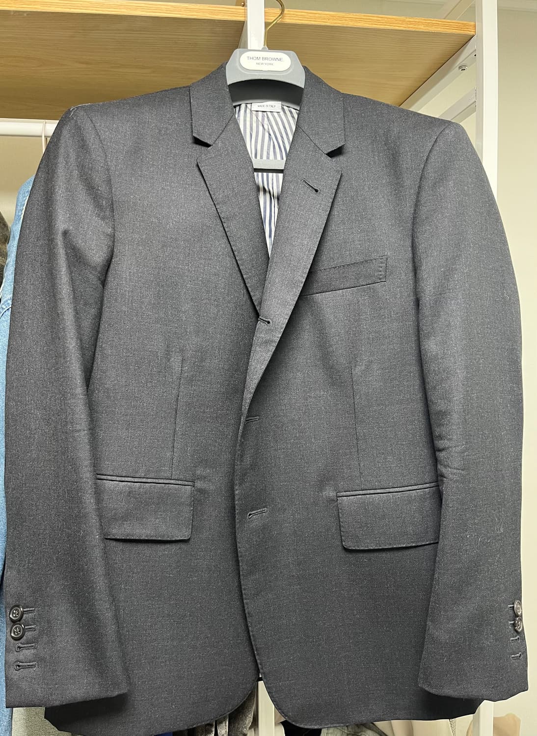 톰브라운 하이암홀 수퍼 120수 울 트윌 수트 MSC159A 00626 상품이미지2