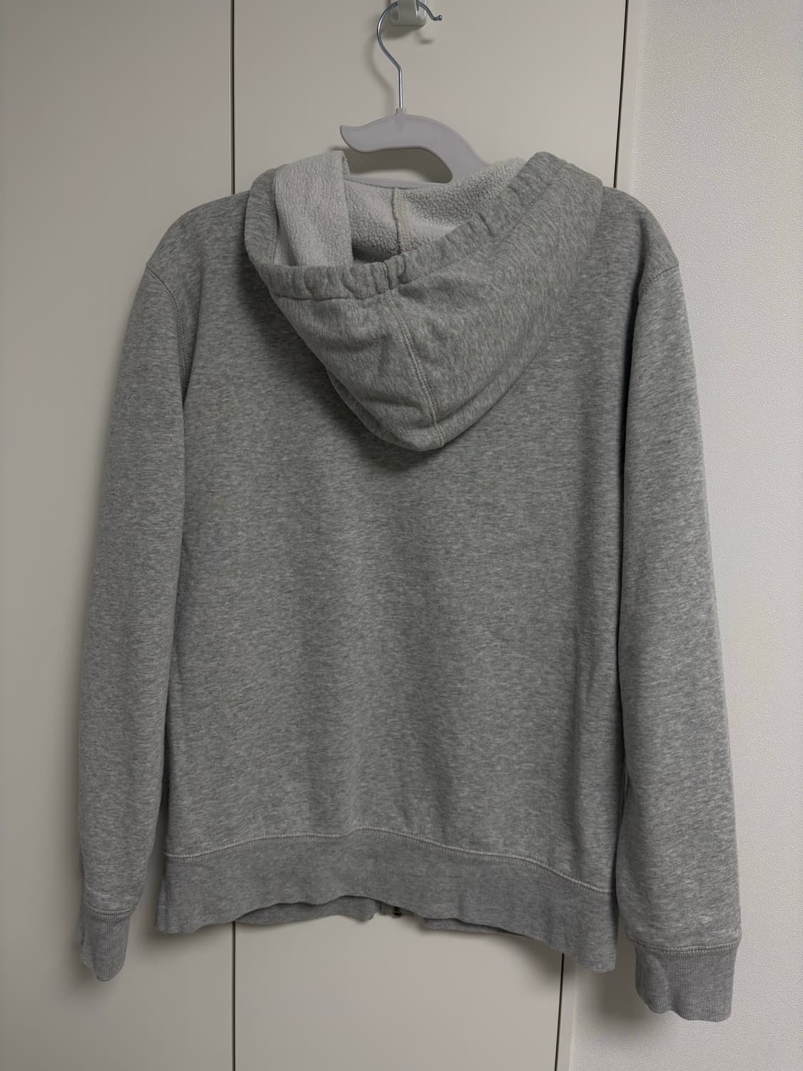 코디) 회색 갭 후집 + 회색 땡땡이 츄바 상품이미지6