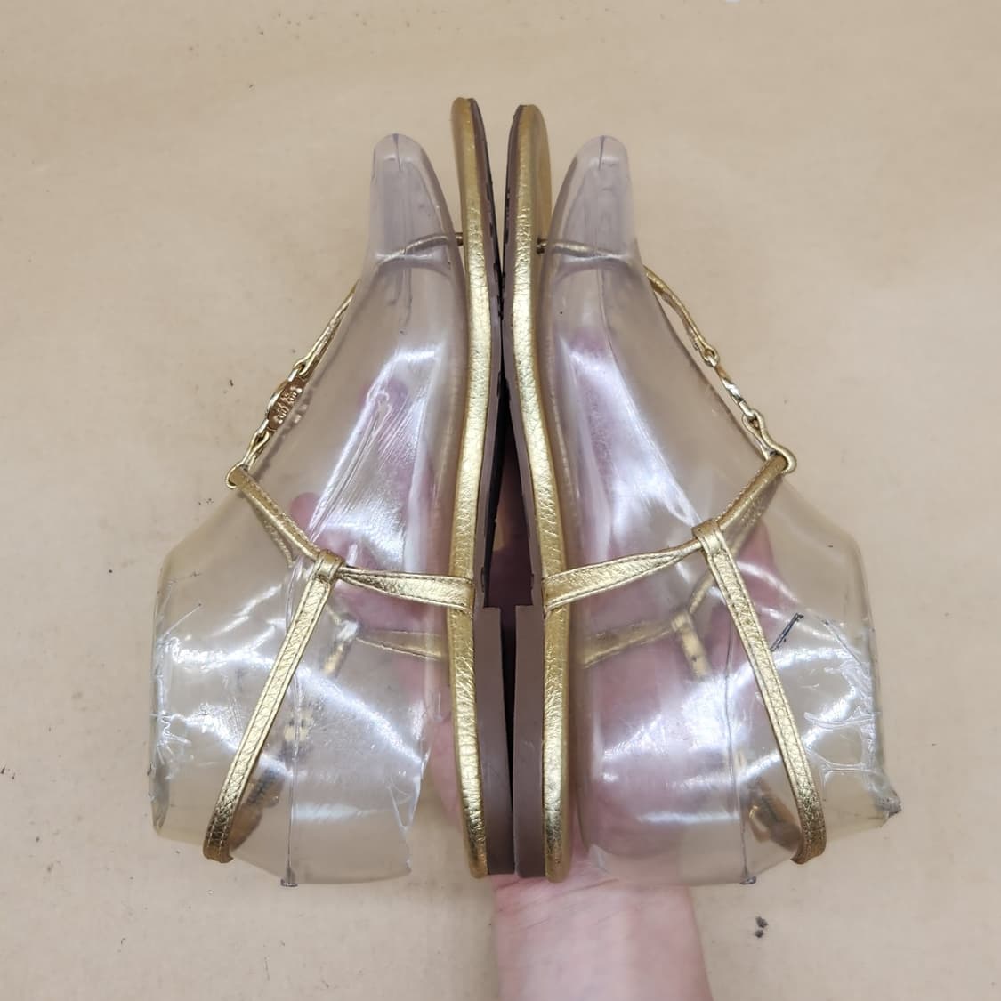 토리버치 메탈릭 레더 여성샌들5.5m 225 상품이미지5