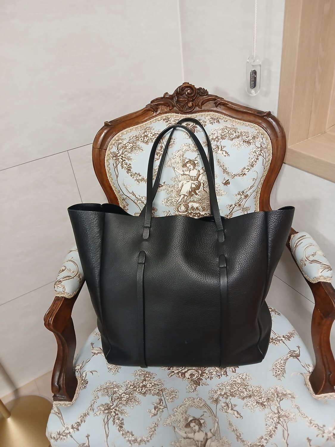 발렌시아가 쇼퍼백 상품이미지2