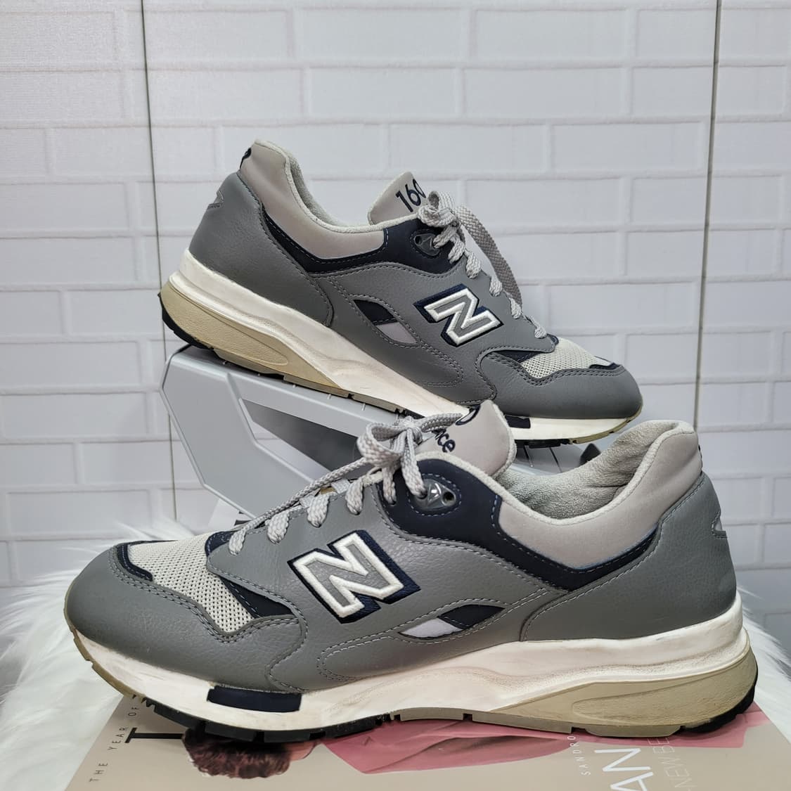 뉴발란스 1600 레거시 그레이 스니커즈 운동화 신발 260사이즈 상품이미지3
