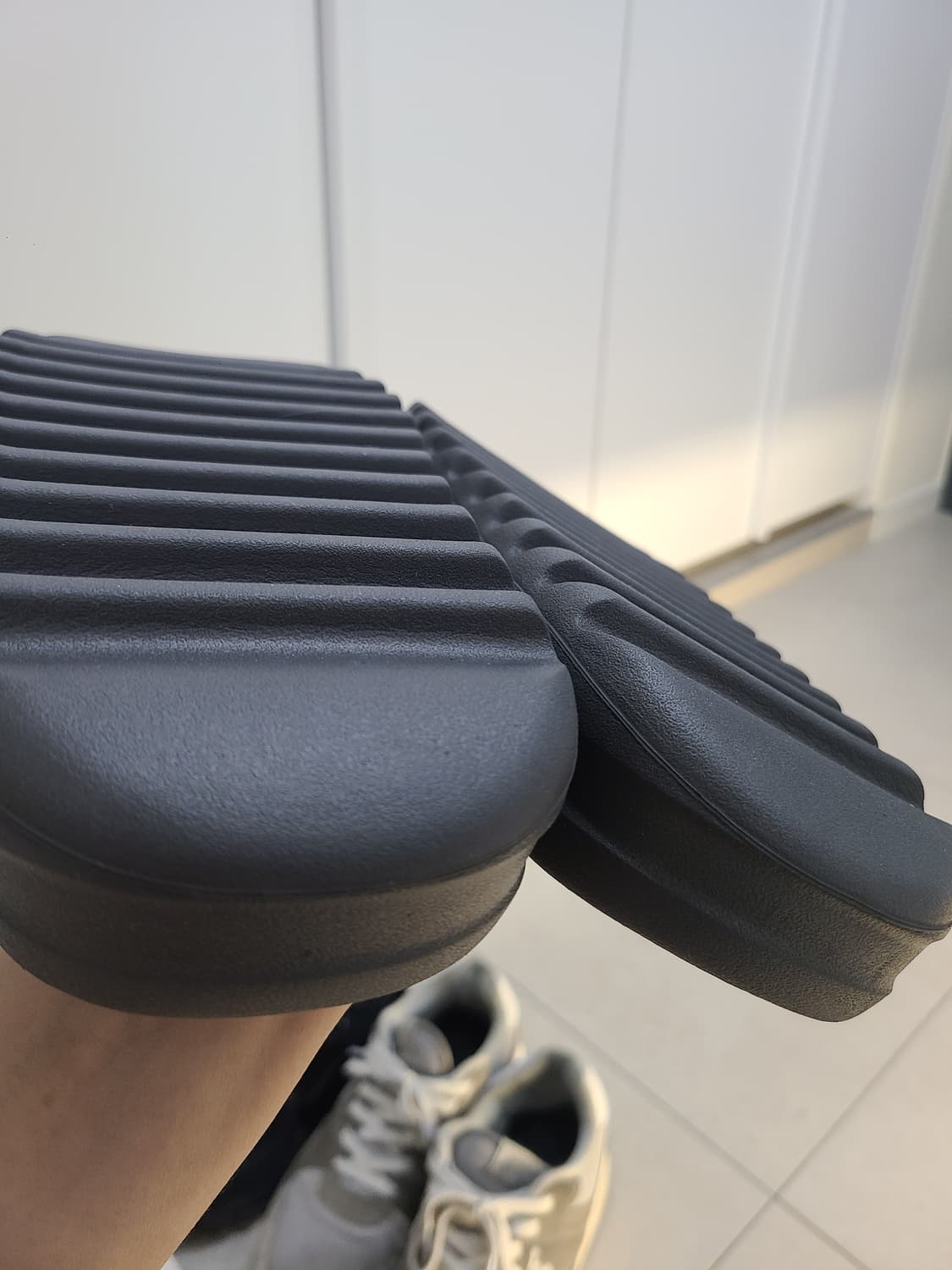 [305] 아디다스 이지 슬라이드 슬레이트 그레이 상품이미지8