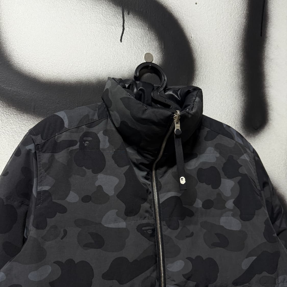 정품 베이프 OG 흑계 풀 카모 리버시블 구스다운 패딩 점퍼 상품이미지4