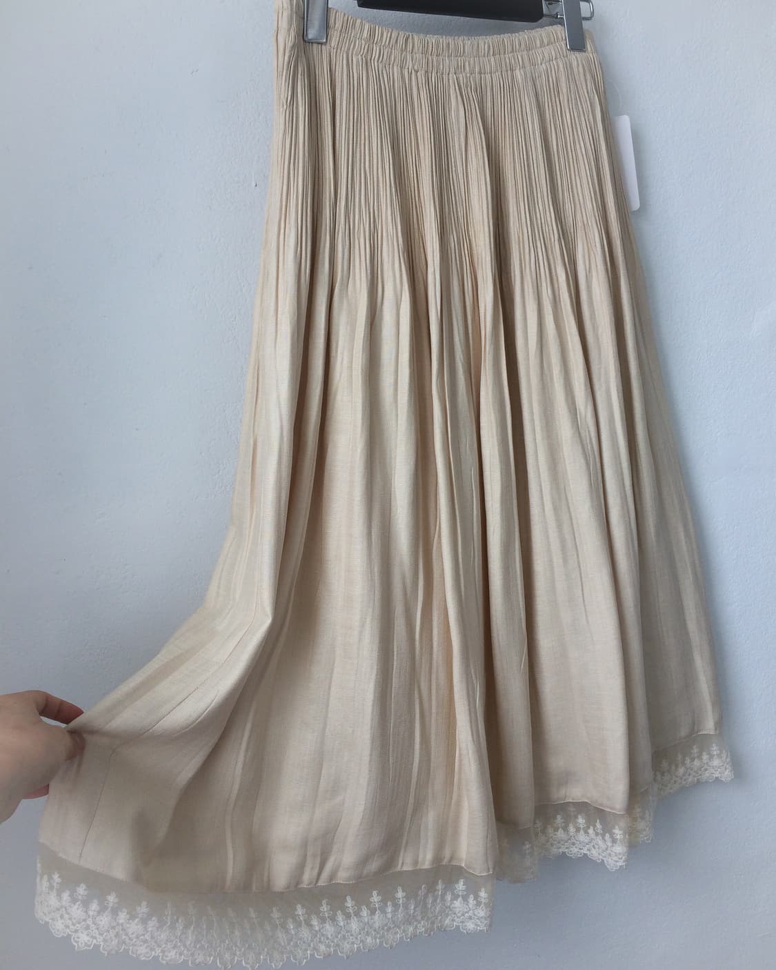 Lace point pleats long skirt 상품이미지2