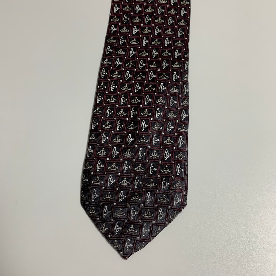비비안웨스트우드 모노그램 명품넥타이 100실크 A+등급 8.8cm 상품이미지10