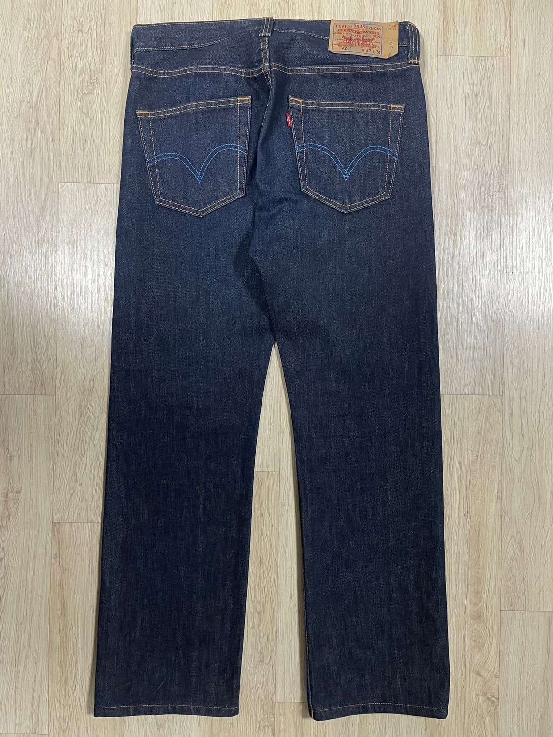 32) 00's 리바이스 매장판 501 블루스티치 진청 데님팬츠 상품이미지3