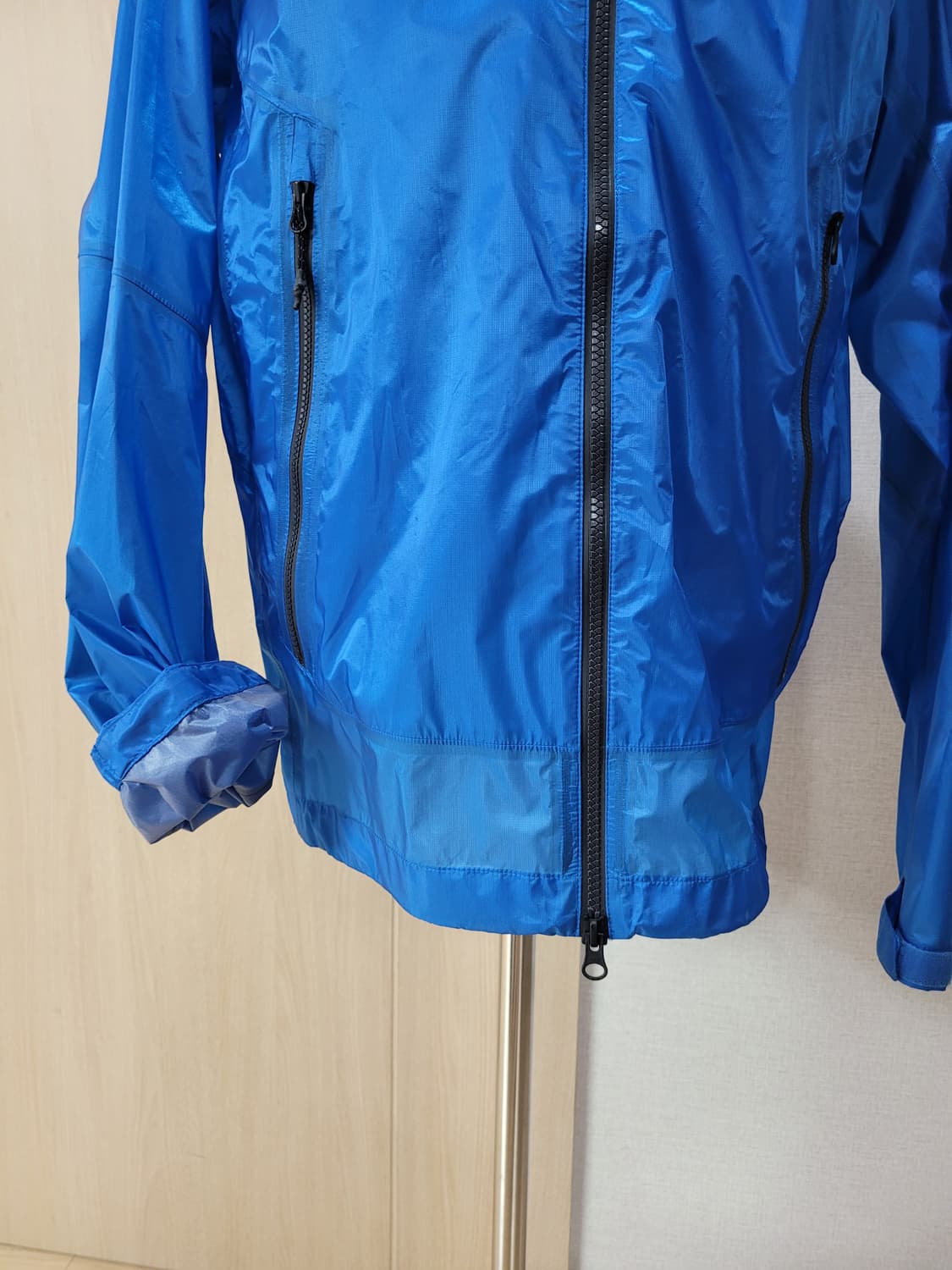 코오롱스포츠 남자 홑겹 바람막이 105 블루 상품이미지4