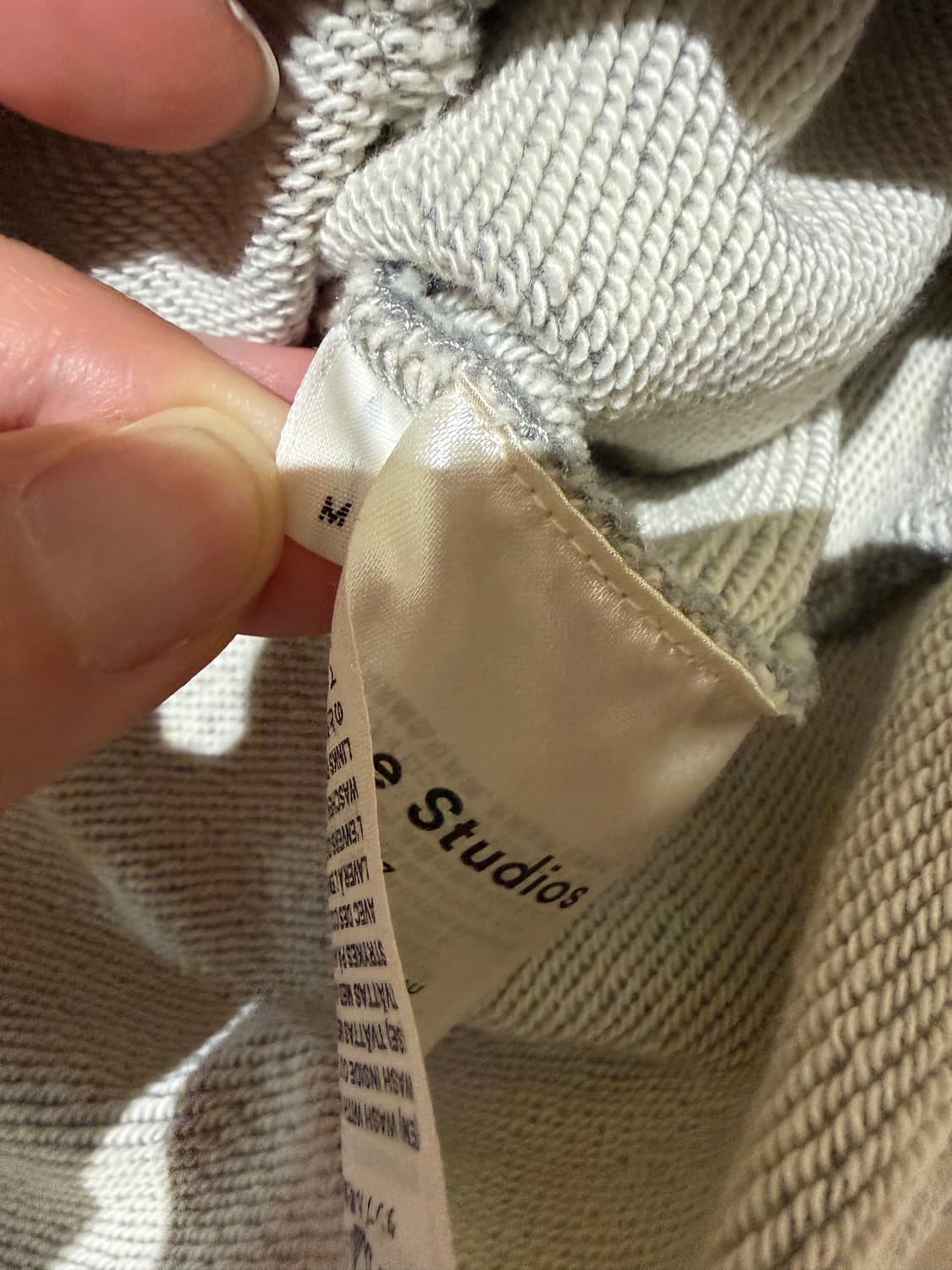 아크네스튜디오 그레이 맨투맨 상품이미지5