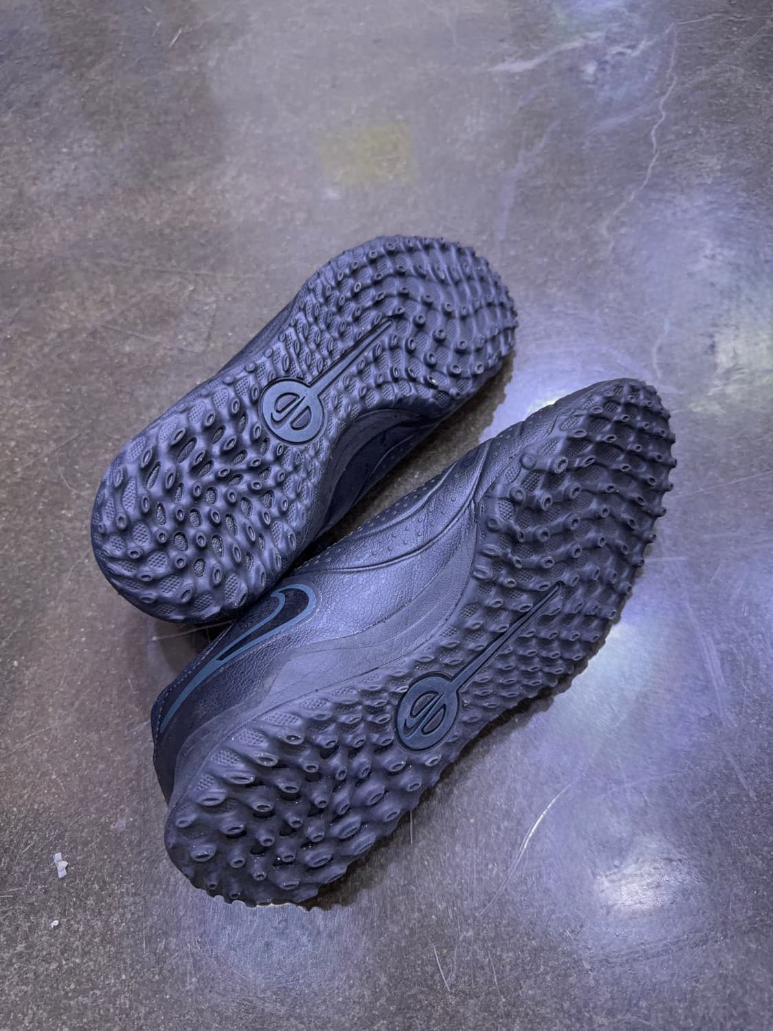 나이키 티엠포 레전드 10 프로 TF 풋살화 블랙 255 상품이미지9