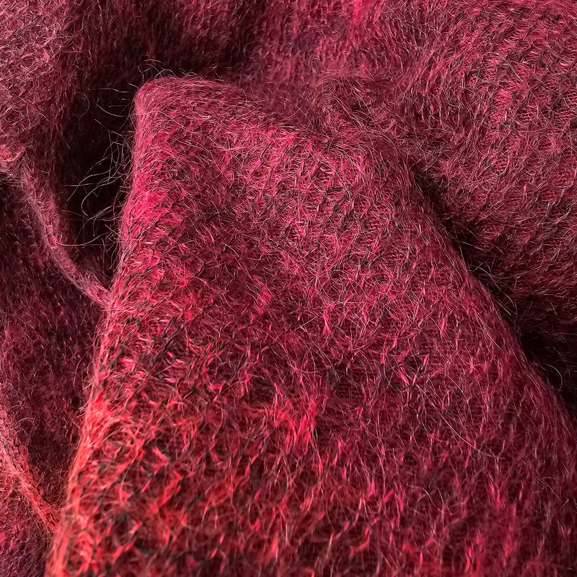 딥퍼플 그라데이션 모헤어 블렌드 니트 상품이미지9