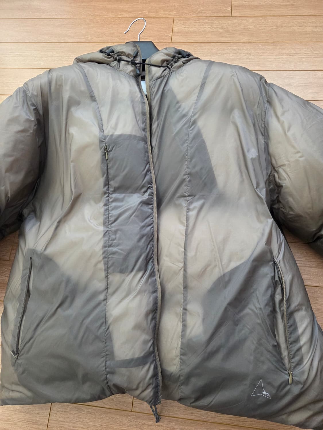 로아 24fw 스무스패딩 XL사이즈 상품이미지1