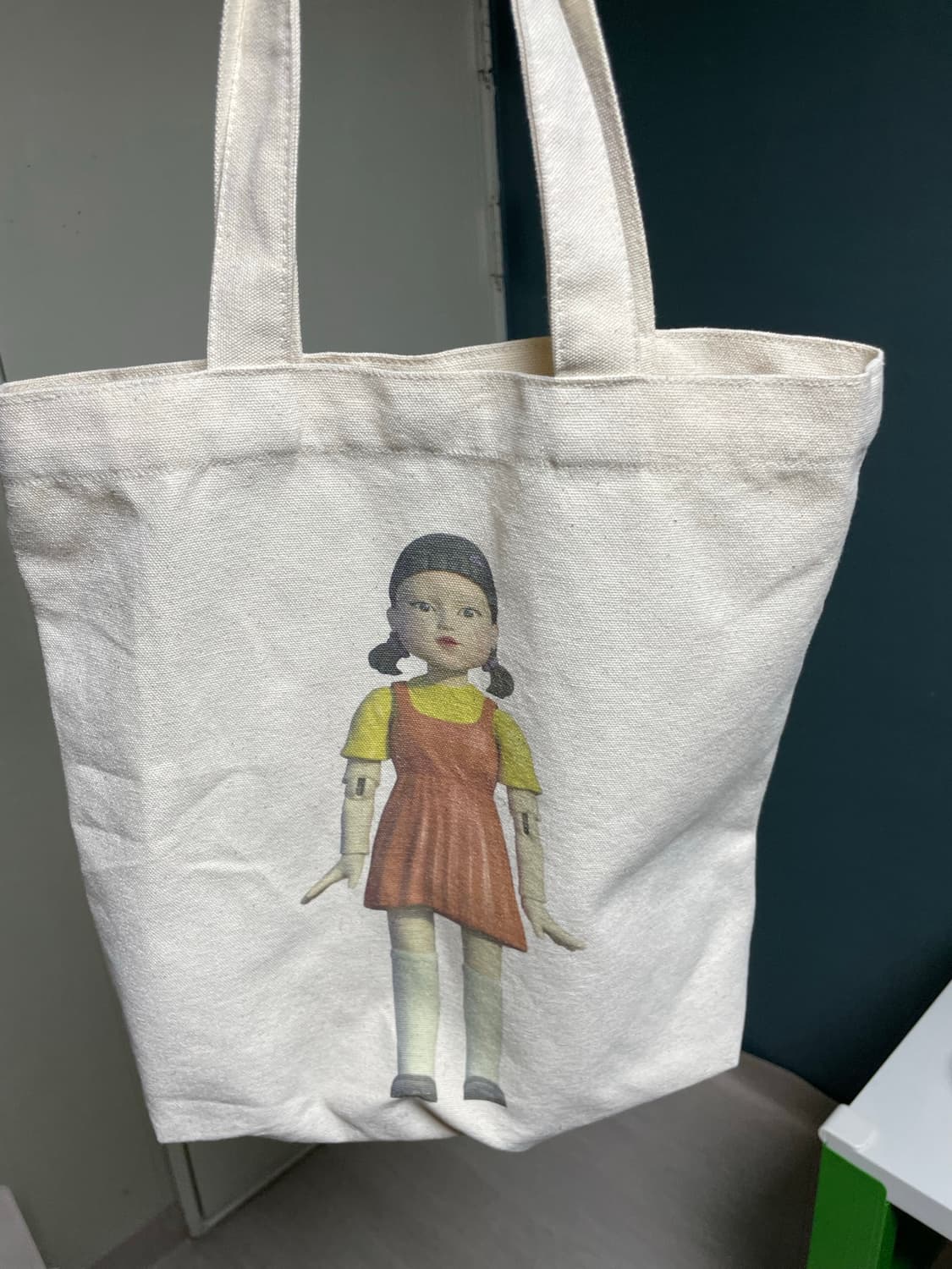 오징어게임 에코백 영희 상품이미지1