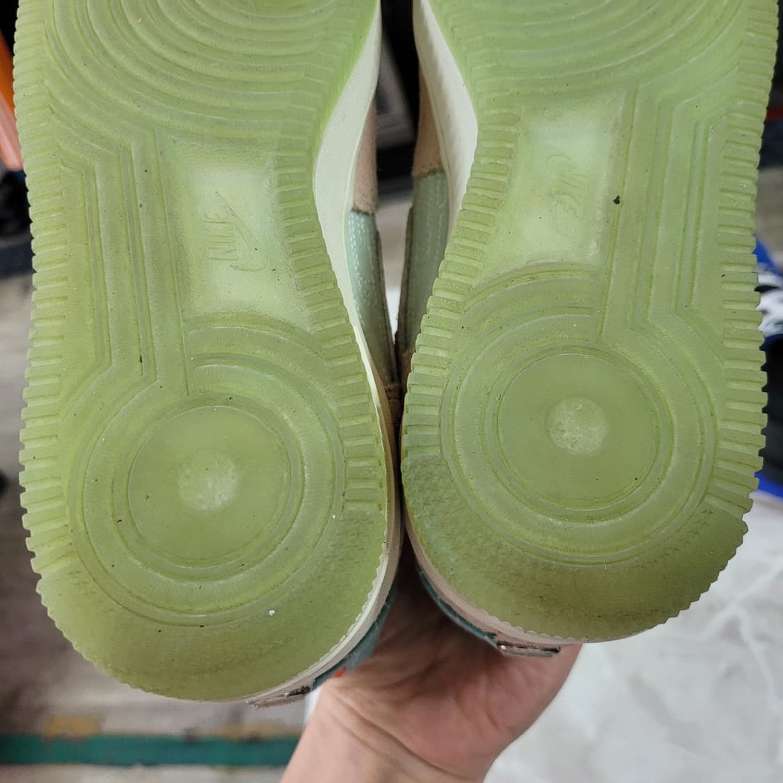 Nike 에어포스1 '07 LX 쉐이플리스 폼리스 리미티드리스 상품이미지8