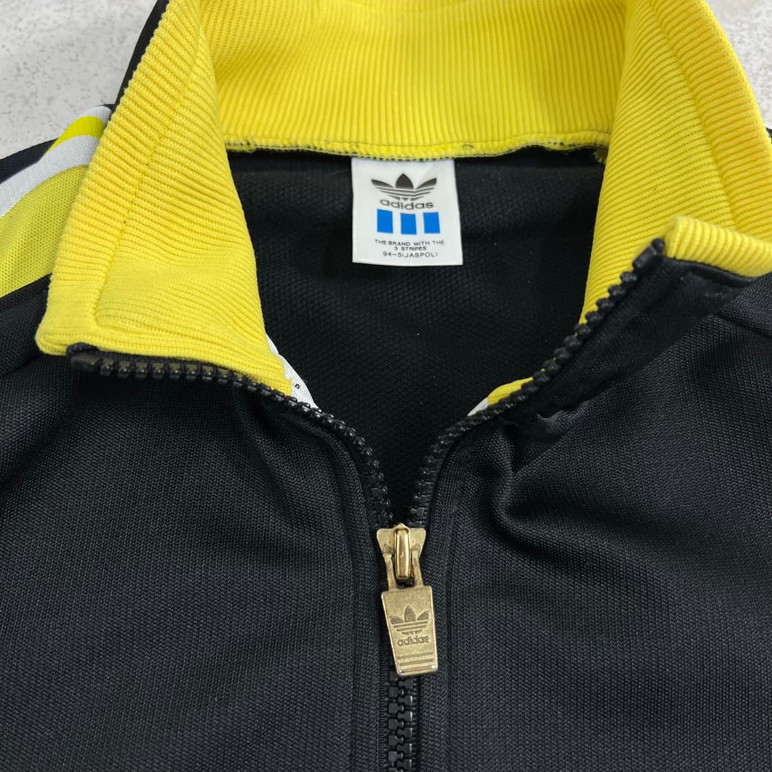 아디다스 빈티지 블랙 옐로우 트랙 자켓 상품이미지5