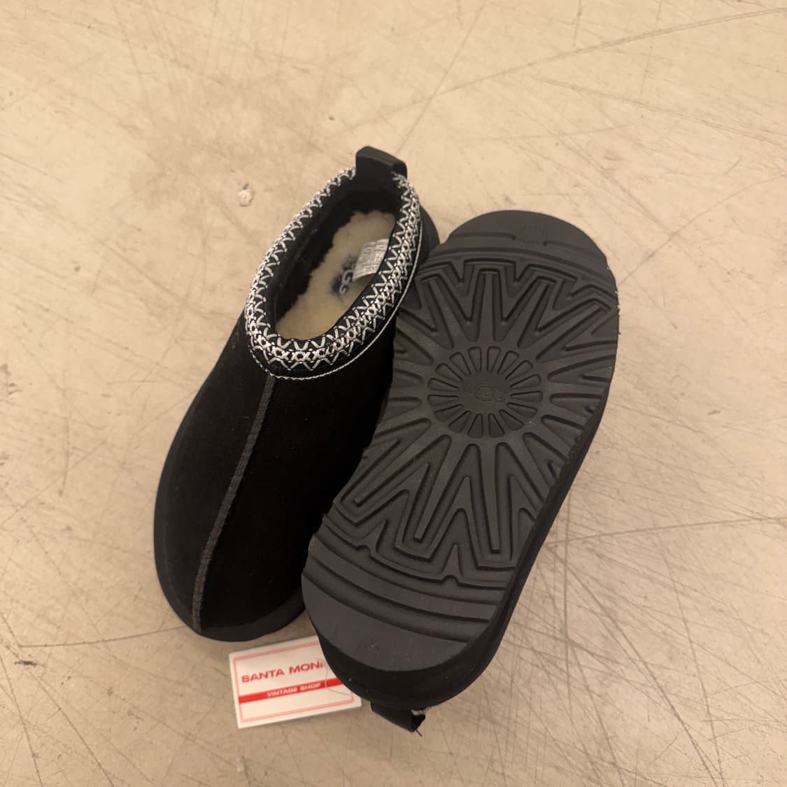 어그 블랙 통굽 부츠 U750 상품이미지4