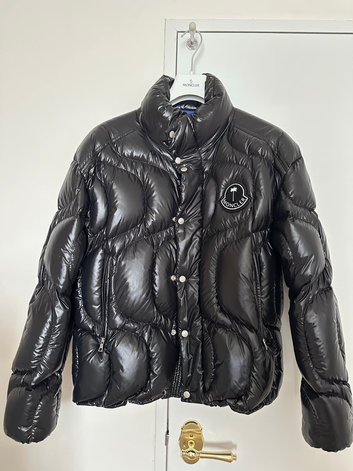 몽클레어 x 팜엔젤스 24fw 로고패치 패딩(3 사이즈) 상품이미지1