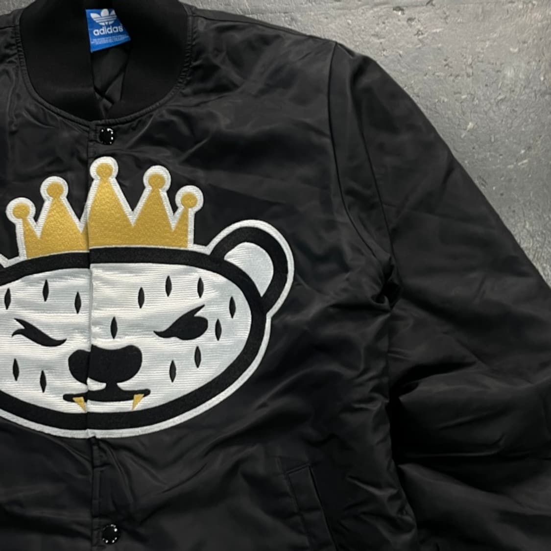 100 아디다스 x 니고베어 스타디움 자켓  상품이미지2