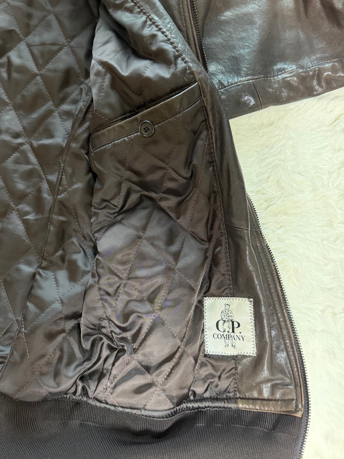 CP컴퍼니 고글 램스킨 레더 자켓 상품이미지7