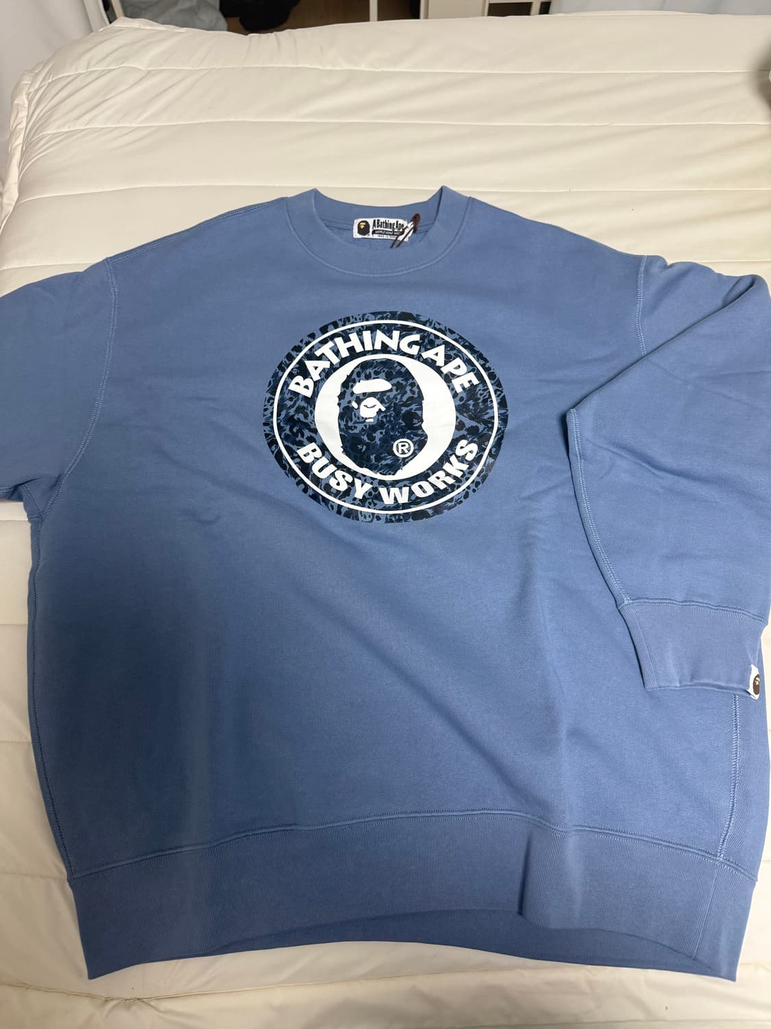 베이프 맨투맨 상품이미지1