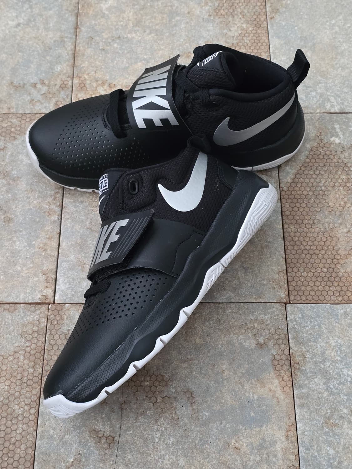 (230)나이키 팀 허슬 d 8 블랙  상품이미지3