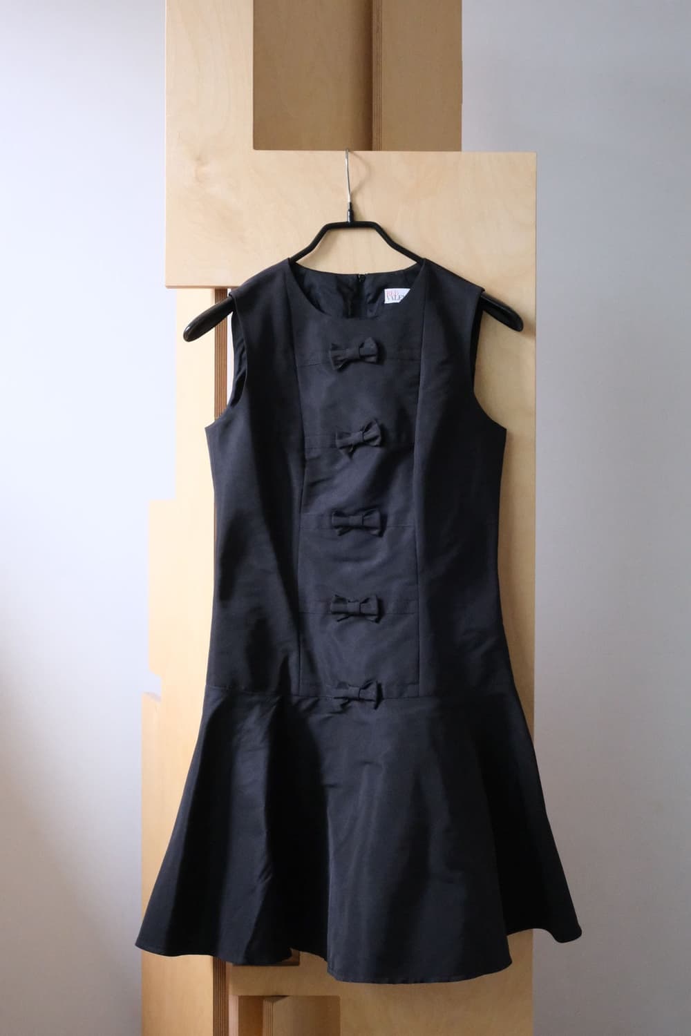 Bow Front Sleeveless Flare Dress 상품이미지1