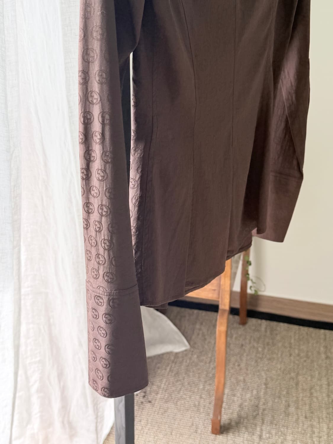 구찌 silk brown logo shirts 상품이미지6