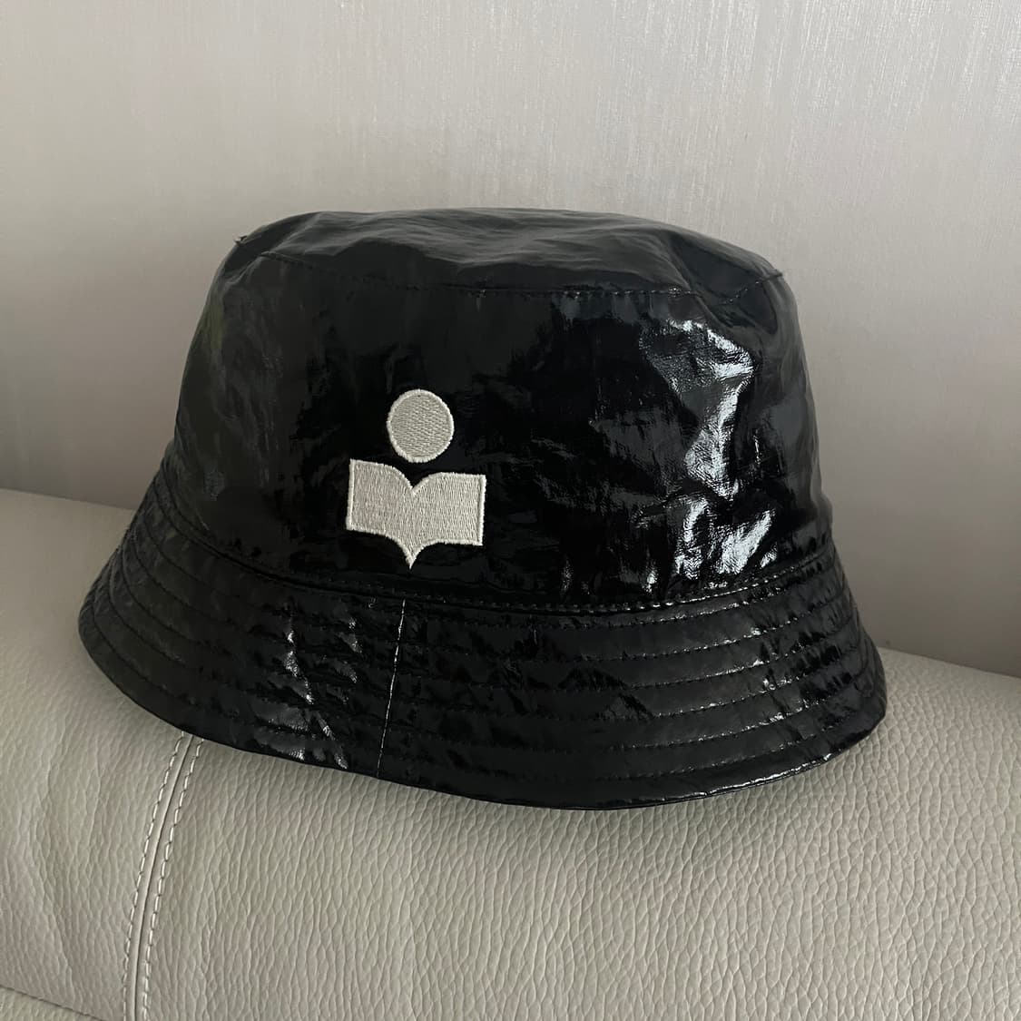 이자벨마랑 버팃햇 애나멜 블랙컬러 상품이미지1