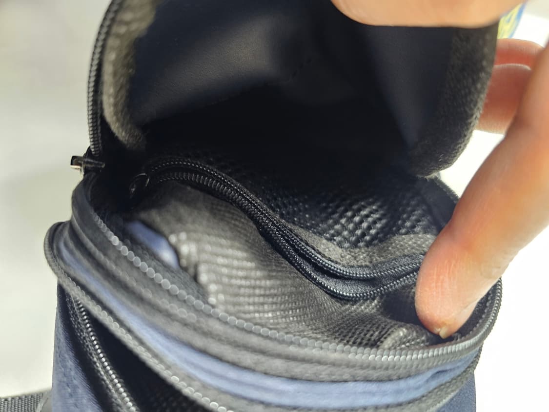 이스트팩미니크로스백 상품이미지3