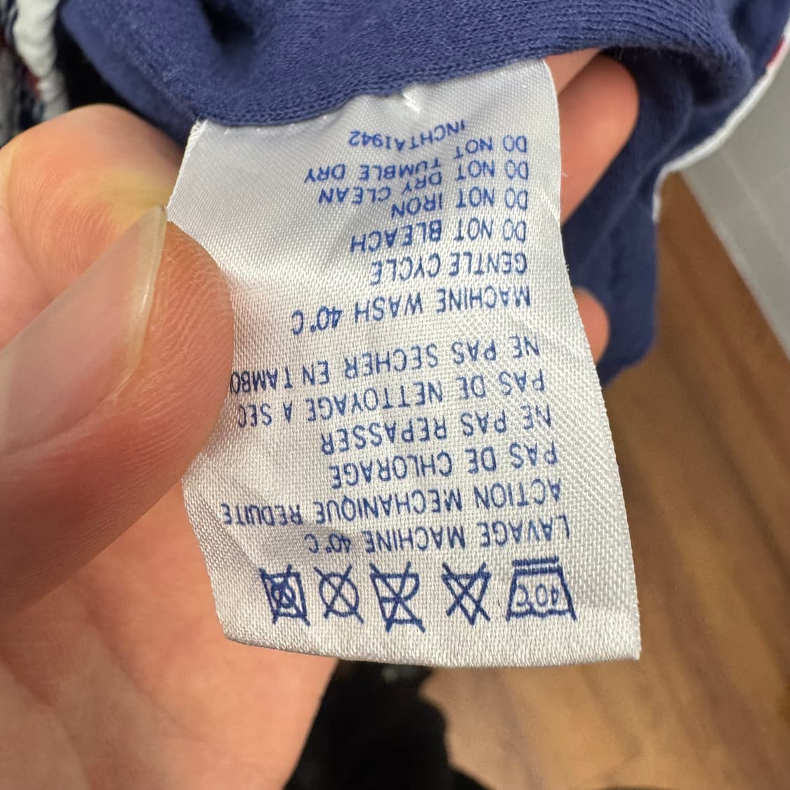 90s 리복 올드스쿨 바람막이 트라이벌 패턴 디테일 네이비 배색 상품이미지8