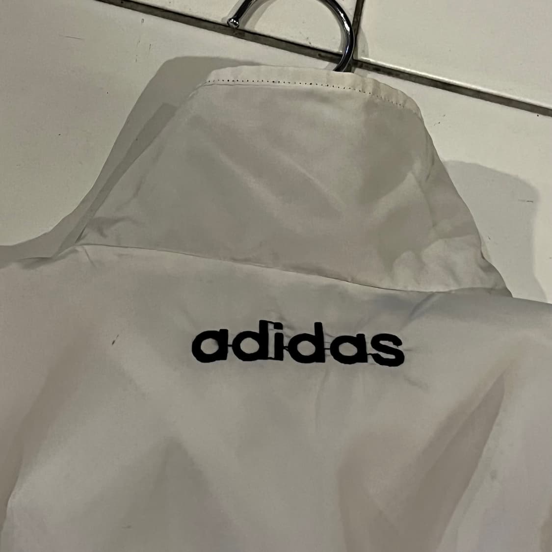 아디다스 올드스쿨 화이트 바람막이 상품이미지4