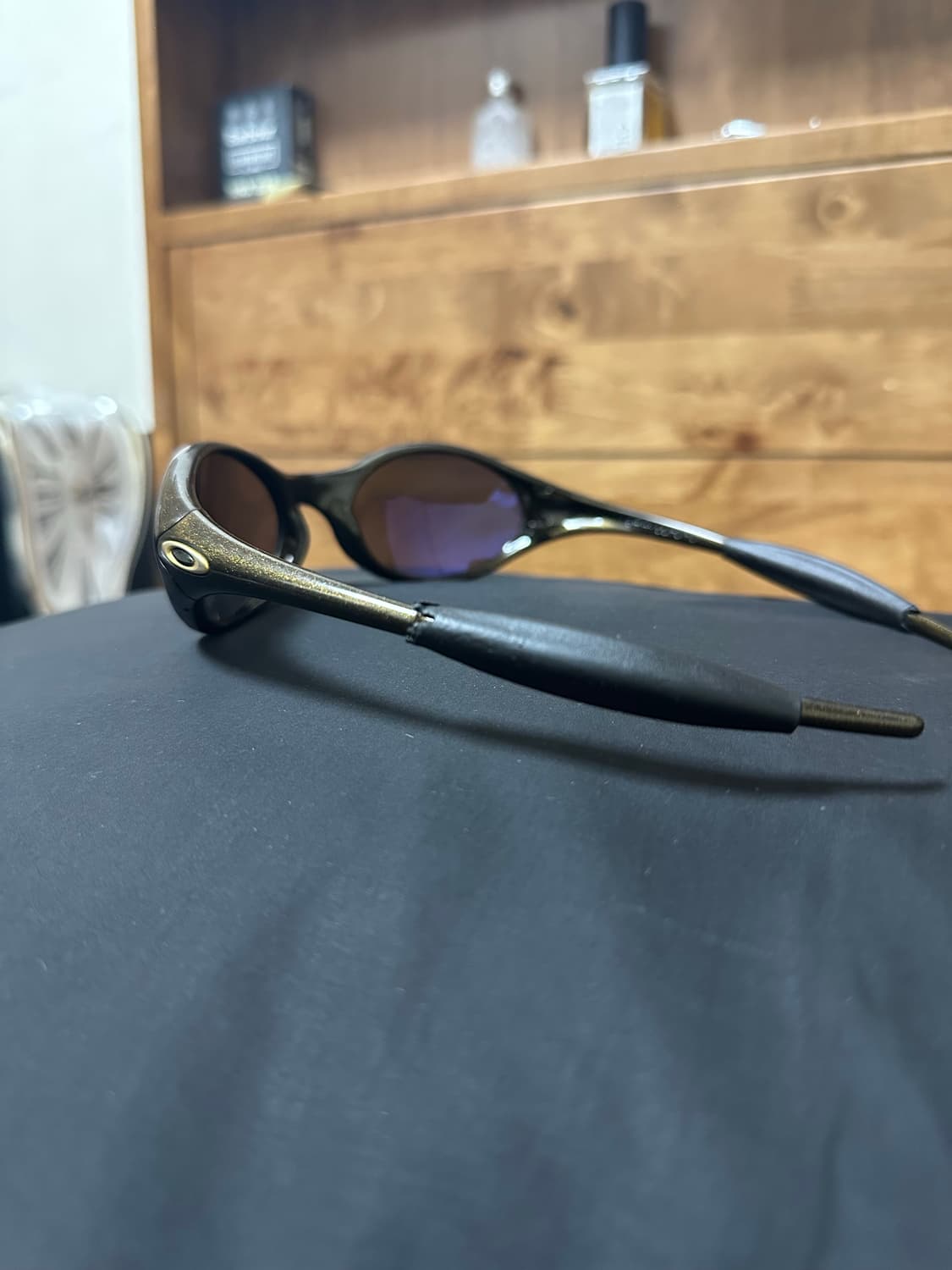 오클리 뉴아이자켓 블랙골드 골드이리듐 상품이미지3